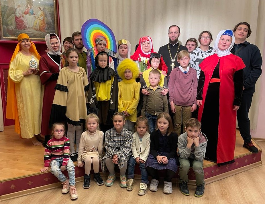 Праздник в день святых жен-мироносиц